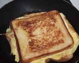 Foto langkah ke 4 dari resep 41. Egg Cheese Toast.