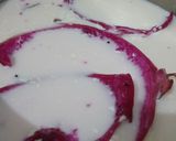 Foto langkah ke 1 dari resep Puding Stroberi dengan pewarna dari kulit buah naga.