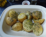 Foto del paso 2 de la receta: Codillo al horno con patatas especiadas