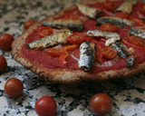 Foto del paso 10 de la receta: Coca integral de tomate y sardinas 🍅🐟 Apta para diabéticos