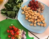 Foto langkah ke 2 dari resep Tumis tahu sosis bakso sawi hijau.