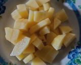 Foto langkah ke 1 dari resep Tumis Sosis Sawi Putih Buncis Kentang Saos Tiram.