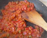 Foto del paso 2 de la receta: Merluza con salsa puttanesca