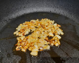Foto del paso 3 de la receta: Risotto con trompeta de la muerte y manzana