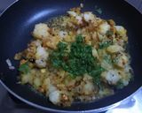 A picture of step 2 of Mysore bhaji dosa.