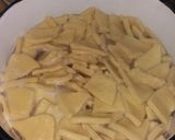 Gazdag krumplis tészta házi gyúrt tésztával recept fázis 4 fotója