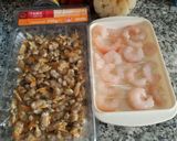 Foto del paso 2 de la receta: Merluza a la vasca con espárragos y huevo cocido