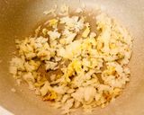 A picture of step 3 of Zucchini Chicken Pesto Pasta.