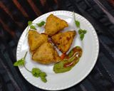 બટાકાના સમોસા (Potato Samosa Recipe In Gujarati) રેસીપી સ્ટેપ7ફોટો