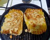 Foto langkah ke 5 dari resep Roti bakar biskuit gurih mix keju.