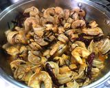 Foto del paso 10 de la receta: Camarones al ajillo con el toque Sonorense