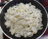 Foto del paso 4 de la receta: Lomo en salsa de cebolla