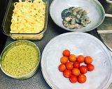 Foto del paso 2 de la receta Tallarines al pesto de almendras y anacardos con cherry y langostinos 🦐