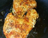 Foto langkah ke 4 dari resep Chicken steak with BBQ sauce.