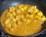 என் பாட்டியின் உருளைக்கிழங்கு எரிசரி (Urulaikilanku eriseri recipe in tamil) ரெசிபி ஸ்டேப் 8 புகைப்படம்