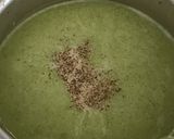 A picture of step 3 of Broccoli and Almonds Soup.