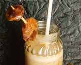 A picture of step 1 of Dates Banana Protein Smoothie.
