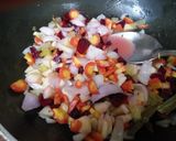 A picture of step 3 of Tomatoes carrot beetroot soup.
