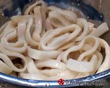 A picture of step 1 of Fried kalamarakia.