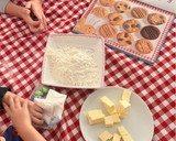 Foto del paso 1 de la receta: Galletas de mantequilla muy fáciles de Mateo y Carmen 🍪👧🏼🧒🏼