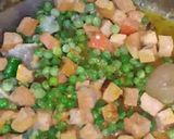 A picture of step 4 of Chicken Chunks Green Peas Rice or Tahiri 😋.
