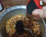 A picture of step 3 of Bhuni laal chatni.