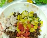 A picture of step 2 of Chatpata Chana chat.