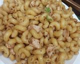 A picture of step 5 of Five ingredients chicken tikka pasta.