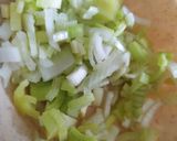 Hình bước làm 4 của món Bún Huế Chay