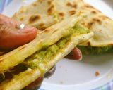 Foto langkah ke 3 dari resep Tuna avocado Quesadillas tumpeh2 😂.