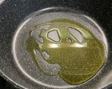 Une image de l'étape 6 de Courgettes et tomates, oignon rouge au bouillon de gambas.