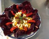 Une image de l'étape 12 de Trévise en salade au maïs,feta,poivron rouge,tomate séchée et câpres italiennes.