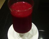 A picture of step 3 of Cranberries and Raspberries juice.
