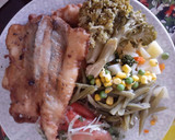 Foto del paso 8 de la receta: Pescado Frito con Ensalada Surtida