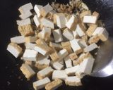 Foto langkah ke 7 dari resep Kucai tumis tahu.