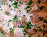 Une image de l'étape 7 de Boulettes de poulet haché en sauce crémeuse.