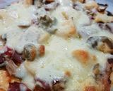 Foto langkah ke 4 dari resep Simple PIZZA by nomnomkitchen.
