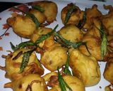आलू वडे (बेसन) (Aloo vade (Besan) recipe in hindi) रेसिपी चरण 9 फोटो
