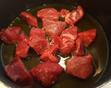 Foto del paso 2 de la receta: Estofado de ternera al vino tinto