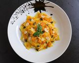 Foto del passaggio 6 della ricetta Maltagliati con ragù di zucca e mandorle profumato al basilico