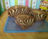 Foto langkah ke 10 dari resep Bolu Macan / Zebra / Marmer Cake.
