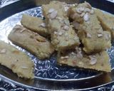 मिल्क पावडर बर्फी (milk powder barfi recipe in marathi) रेसिपी स्टेप 3 फोटो 
