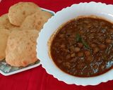 A picture of step 14 of Amritsari Pindi Chole with Bhature.