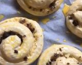 A picture of step 4 of Pastry and chocolate cream Roll🥞.