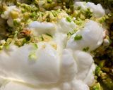 Foto del passaggio 2 della ricetta Frittatine di albume con zucchine e scalogno