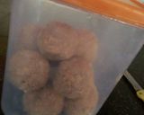 A picture of step 7 of coconut and besan laddoo.