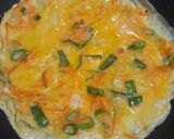 Foto langkah ke 3 dari resep Rice Paper Omelet.