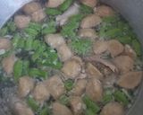 Foto langkah ke 4 dari resep Sup Ayam Bakso.