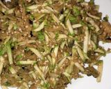 صورة لخطوة 5 من وصفة خبيزات بحشوة الدجاج والخضار 😋😋