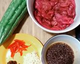 A picture of step 1 of Bitter melon beef with black bean paste.